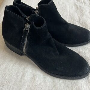 Dolce vita black suede bootie. Size 10. Double zip